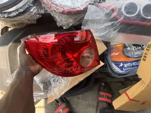 Toyota Corolla 2003 2004 2005 2006 2007 2008 Tail Light Pair