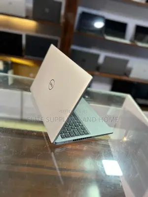 Laptop Dell Latitude 5530 16GB Intel Core I5 SSD 256GB