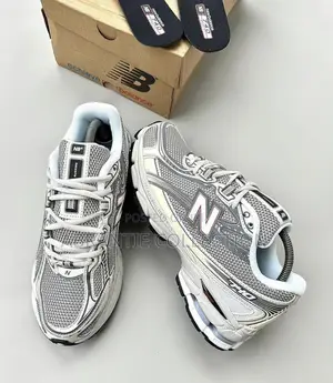 New Balance 740 Grey Sneaker