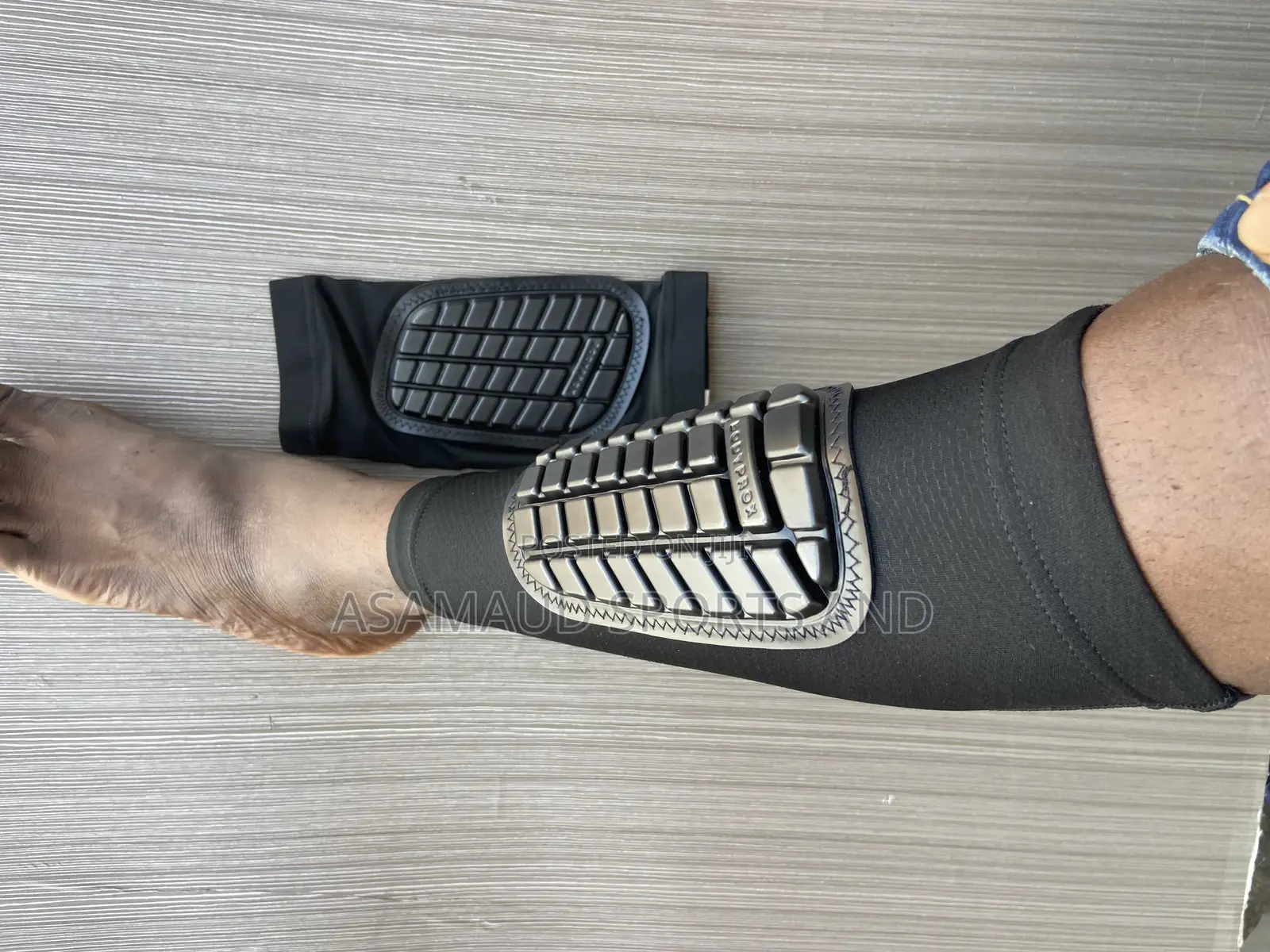 Original Shin Guards Available at Cool Price