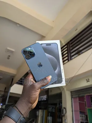 New Apple iPhone 15 Pro Max 256 GB Blue