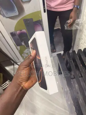 New Apple iPhone 16 Pro Max 256 GB Gold