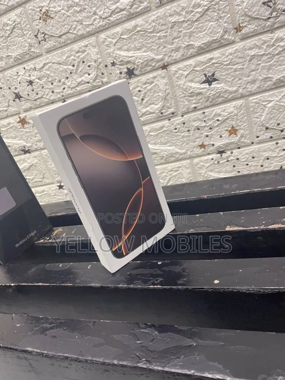 New Apple iPhone 16 Pro Max 256 GB Gold