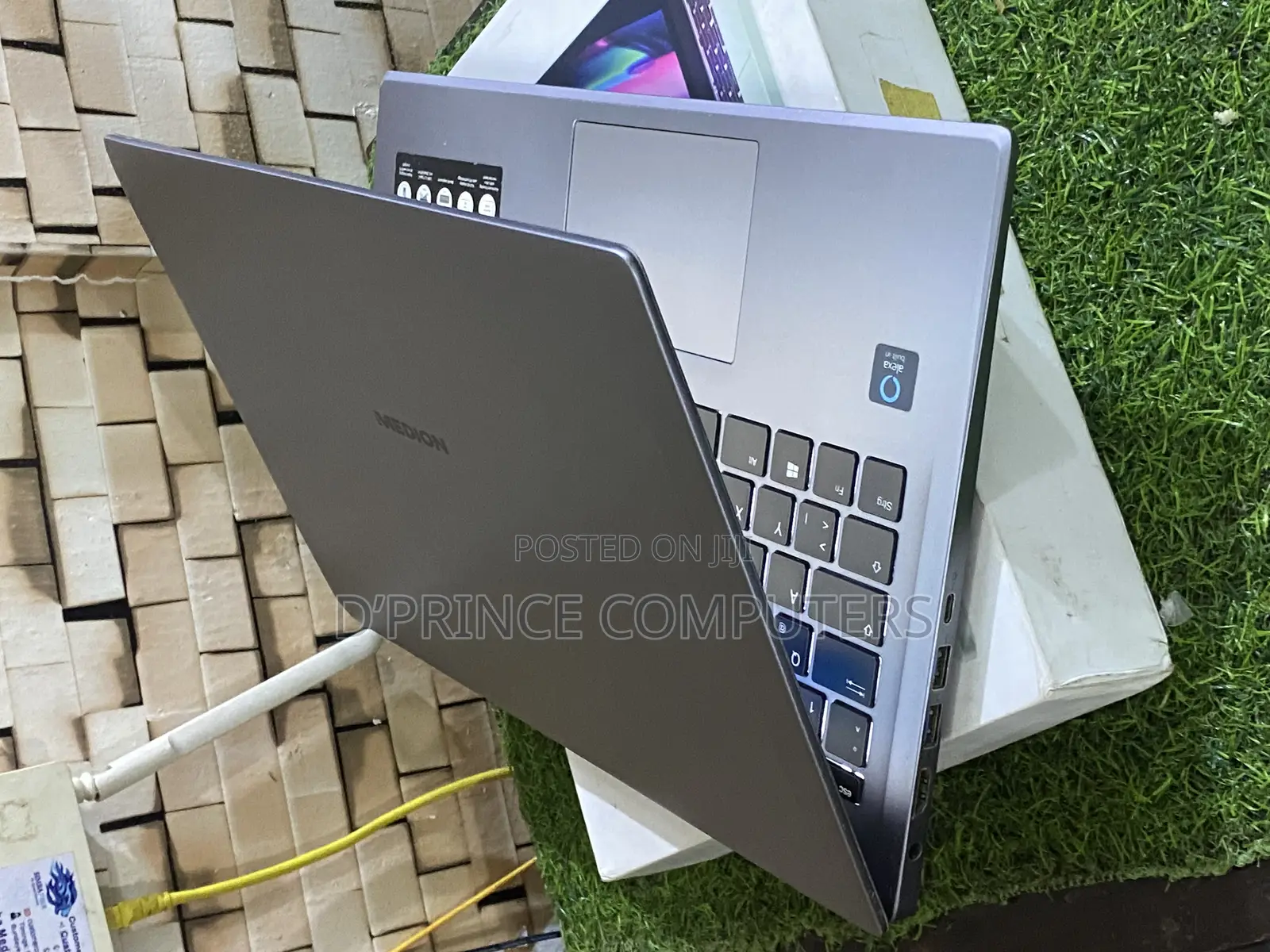 Laptop Medion 8GB Intel Core I5 SSD 256GB