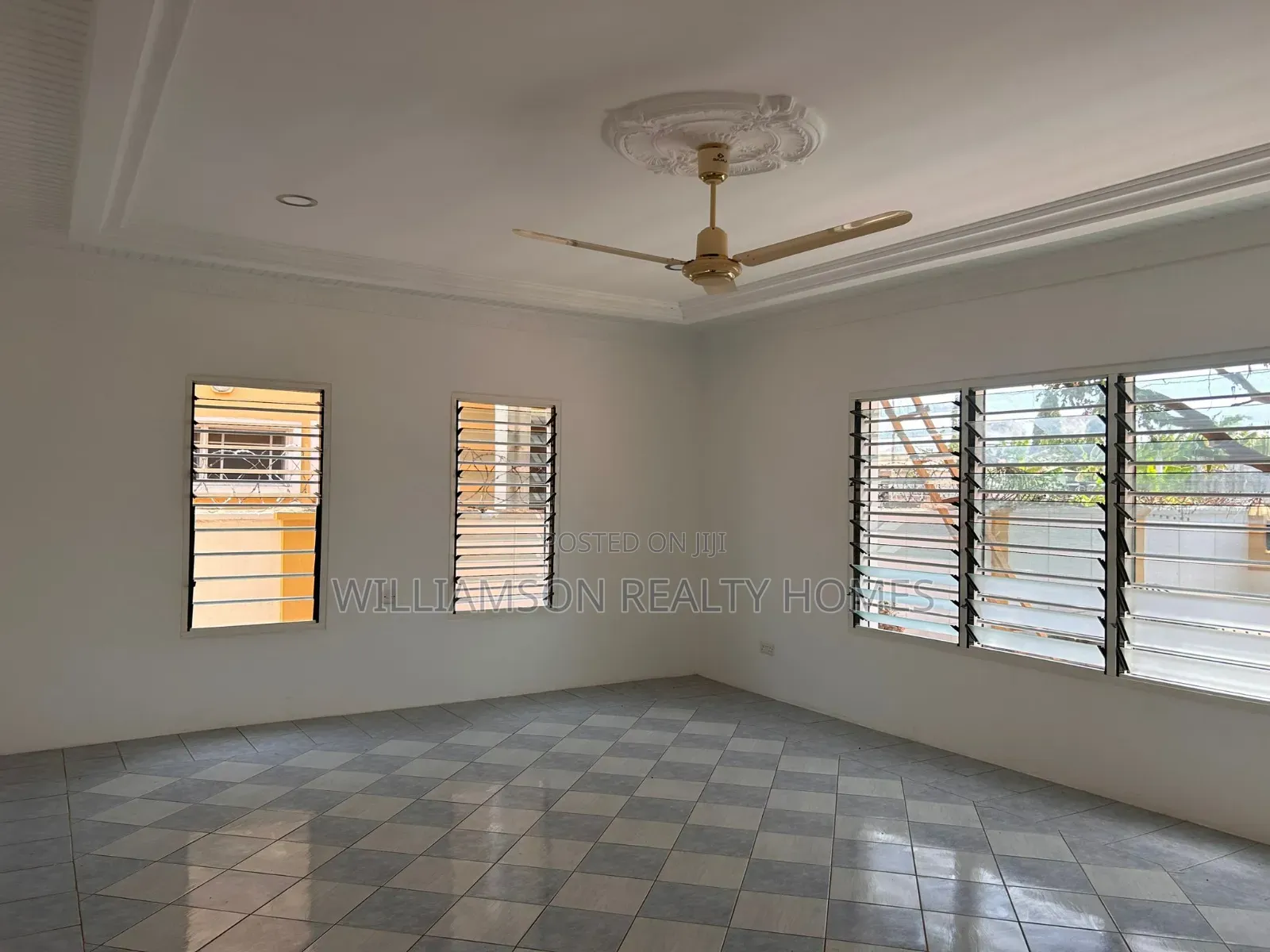 4bdrm House in Hfc Estate Area, Spintex for rent