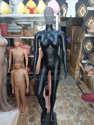 Black Matte Female Mannequins With Diamonds Stone Head