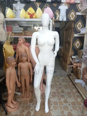 White Big Burst Female Mannequins