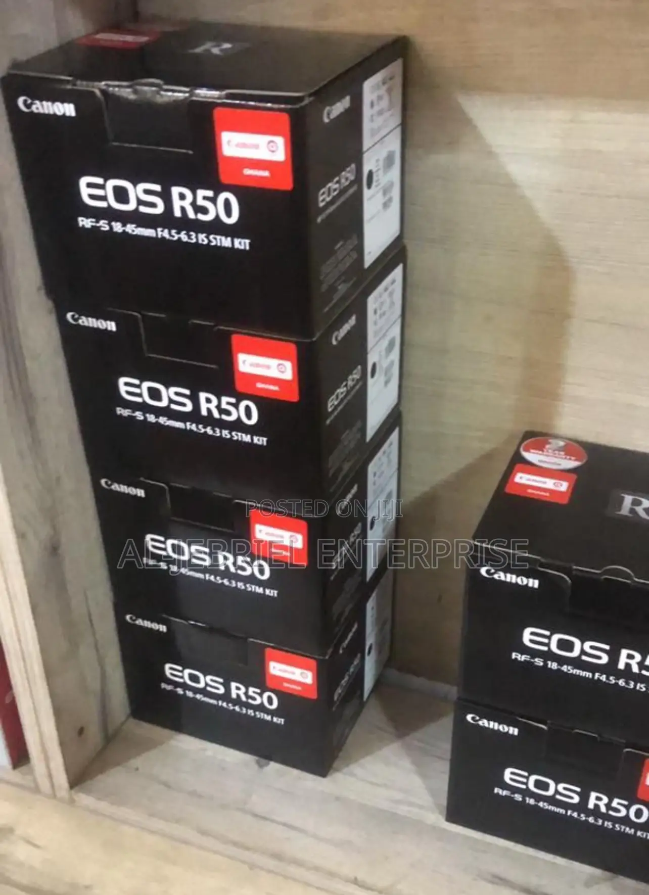 Canon EOS R50 Rf-S 18-45mm F4.5-6.3 15 STM KIT