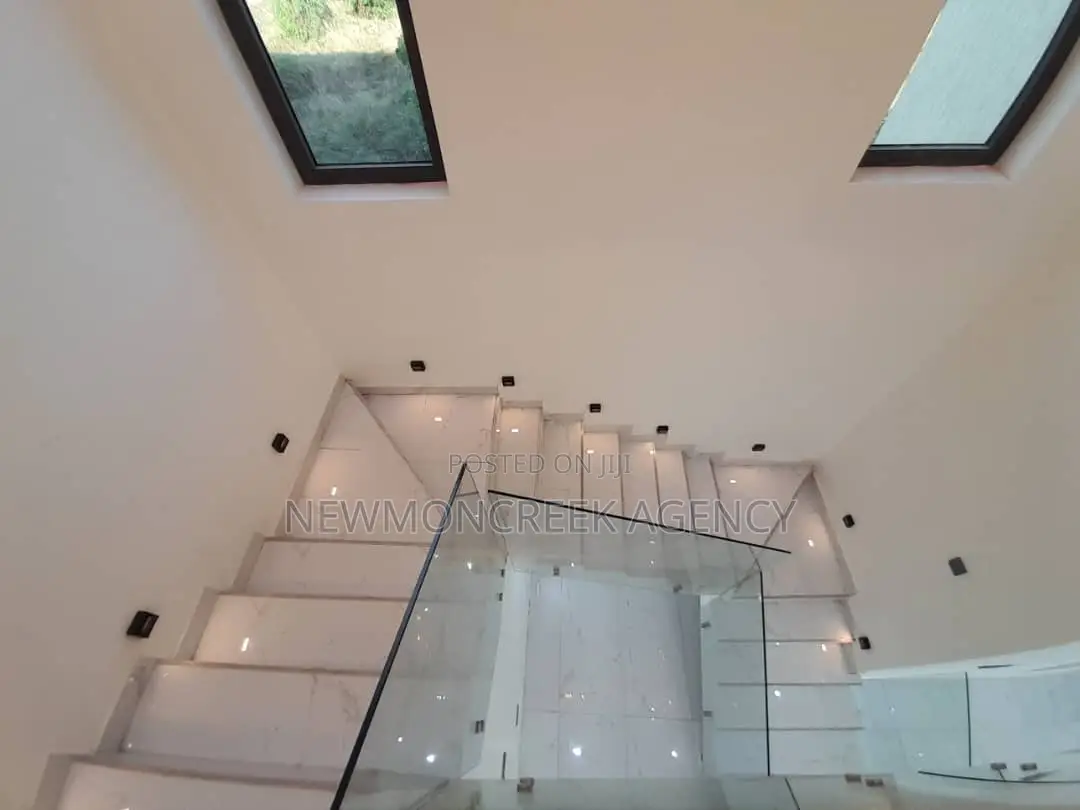 4bdrm Duplex in East Legon Hills, Accra Metropolitan for sale