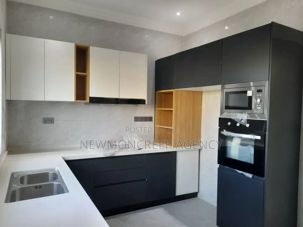 4bdrm Duplex in East Legon Hills, Accra Metropolitan for sale