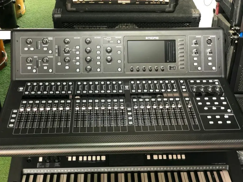 Midas M32 Digital Mixer