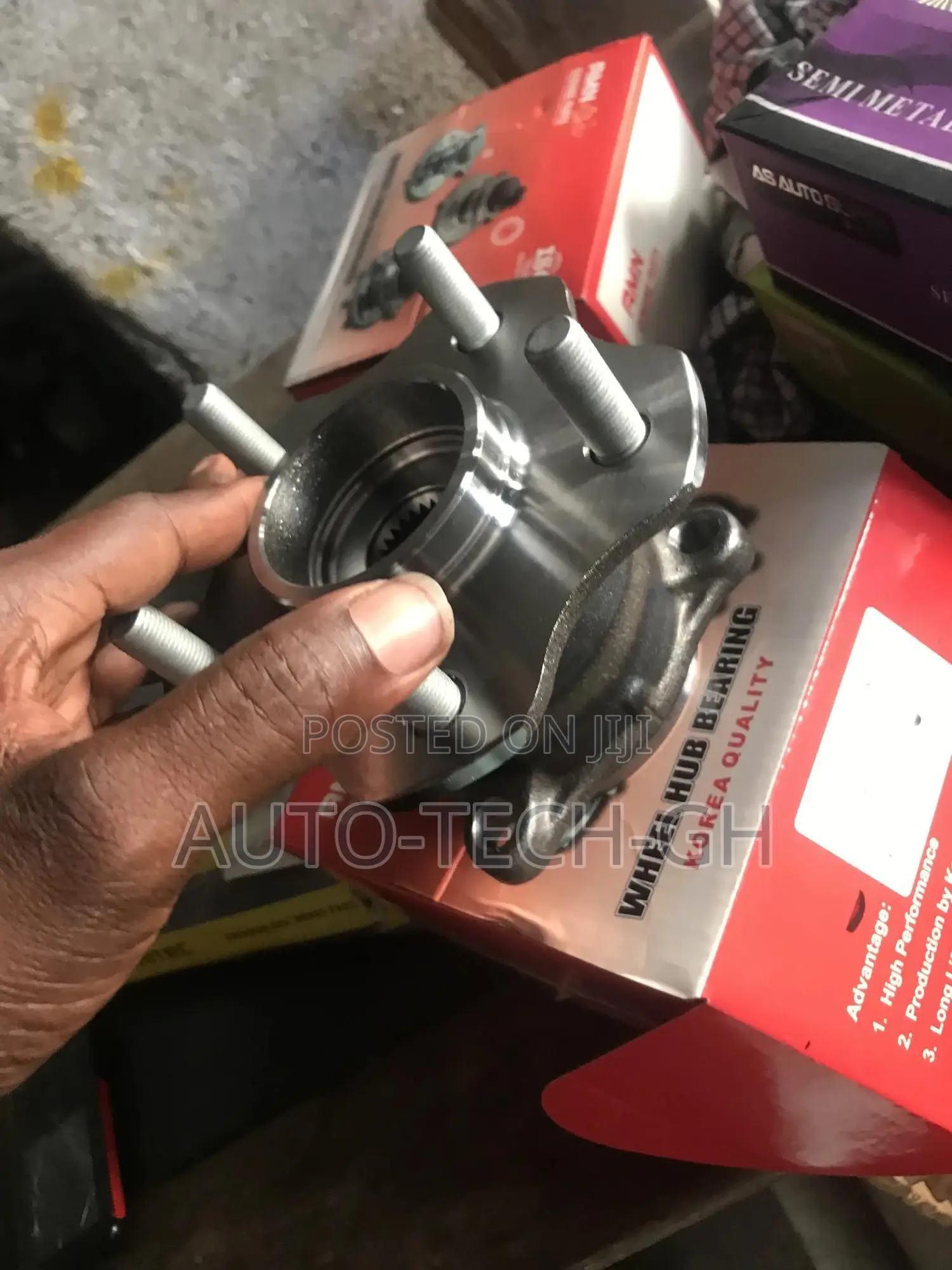 Back Hub Nissan Rogue 2017 to 2020