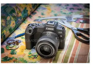EOS E8 Canon