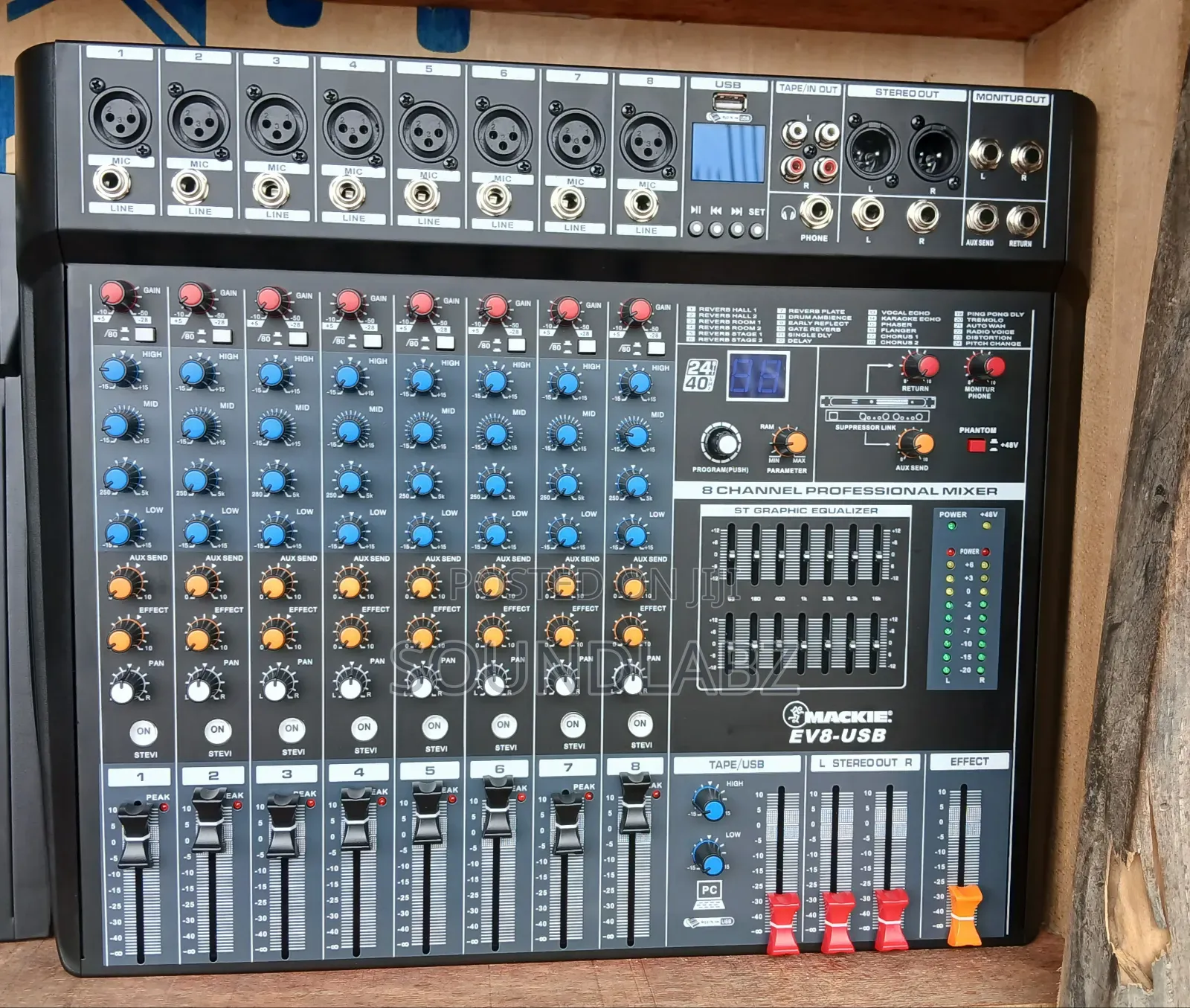 Mackie EV8-USB 8-Channel Raw Mixer