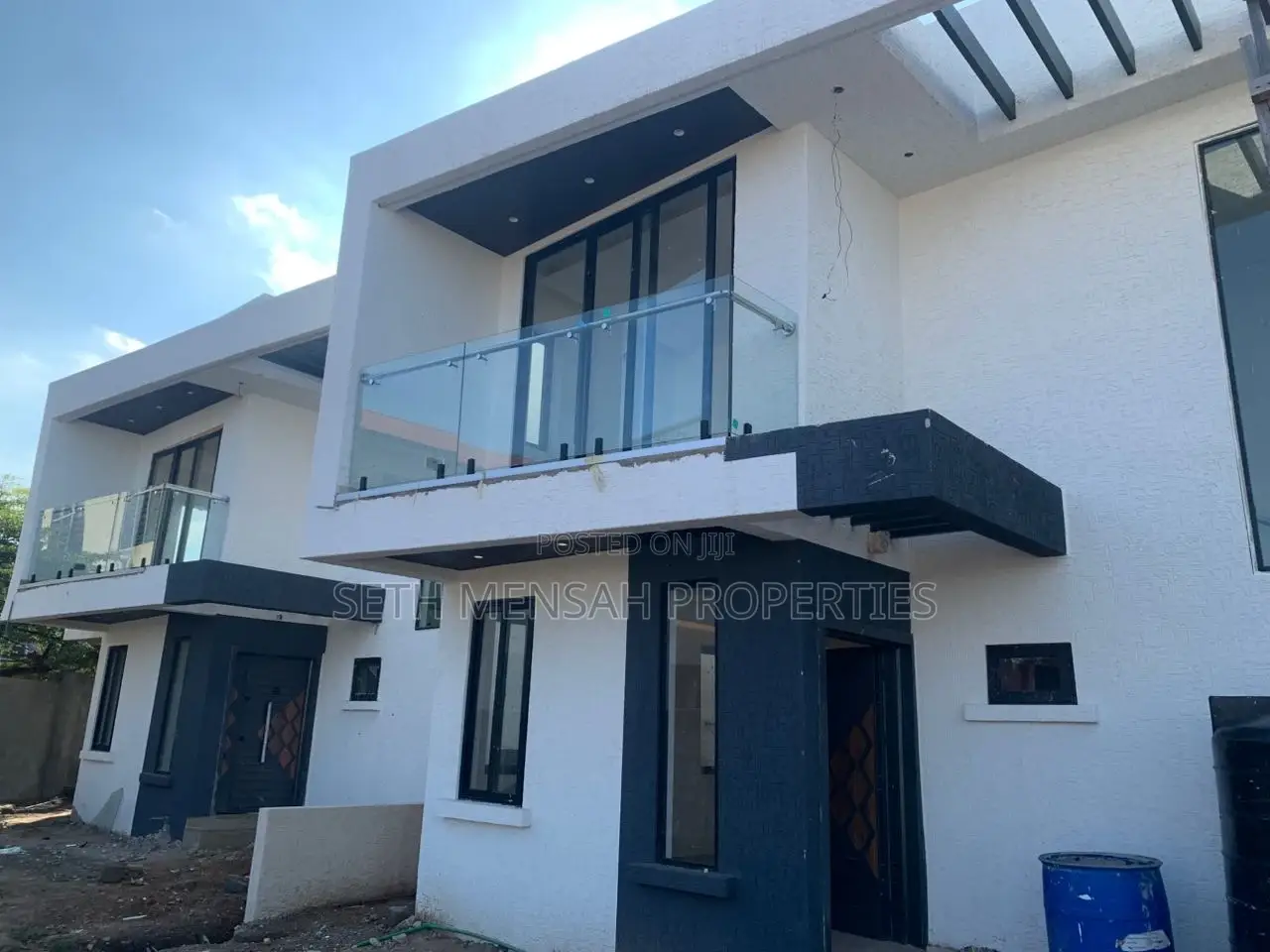 4bdrm House in Skm, Adjiriganor for sale