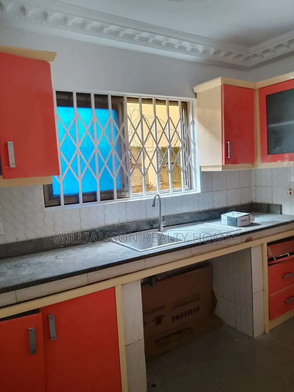 3bdrm Apartment in Tempo Estate Area, Spintex for rent