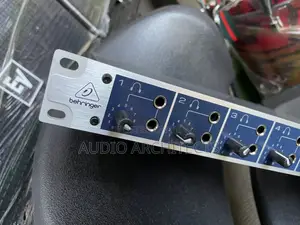 Behringer HPA1600 Headphone Amplifier