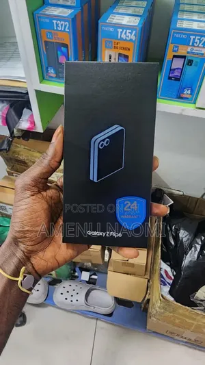 New Samsung Galaxy Z Flip6 256 GB Black