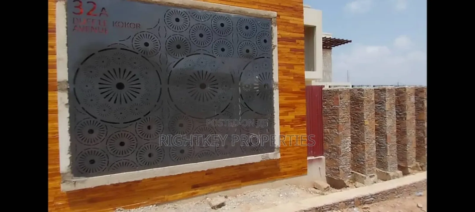 4bdrm Duplex in Rightkey, Kumasi Metropolitan for sale