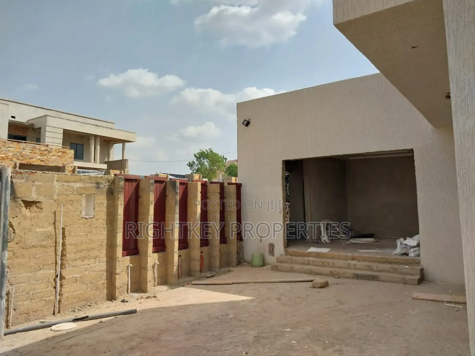 4bdrm Duplex in Rightkey, Kumasi Metropolitan for sale