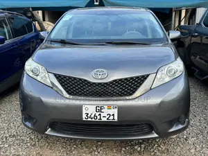 Toyota Sienna LE 8 Passenger 2012 Gray