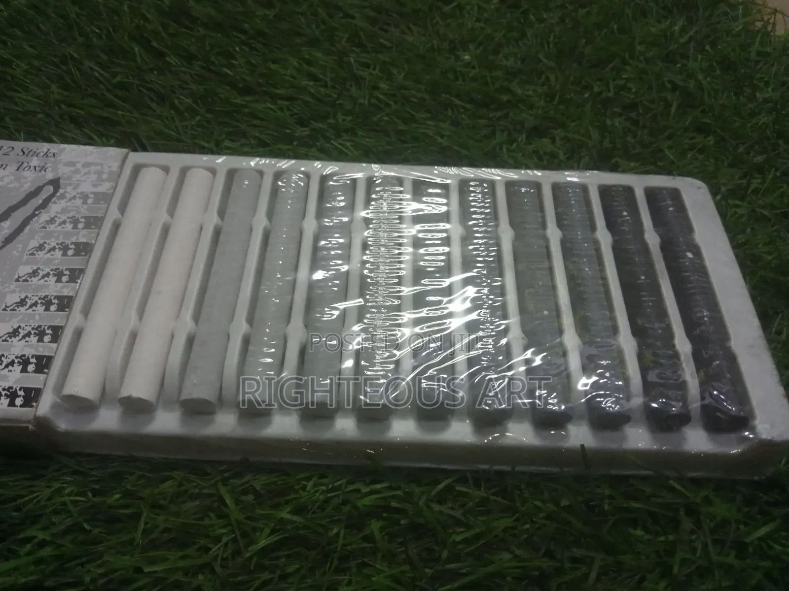 Jakar Compressed Charcoal Set