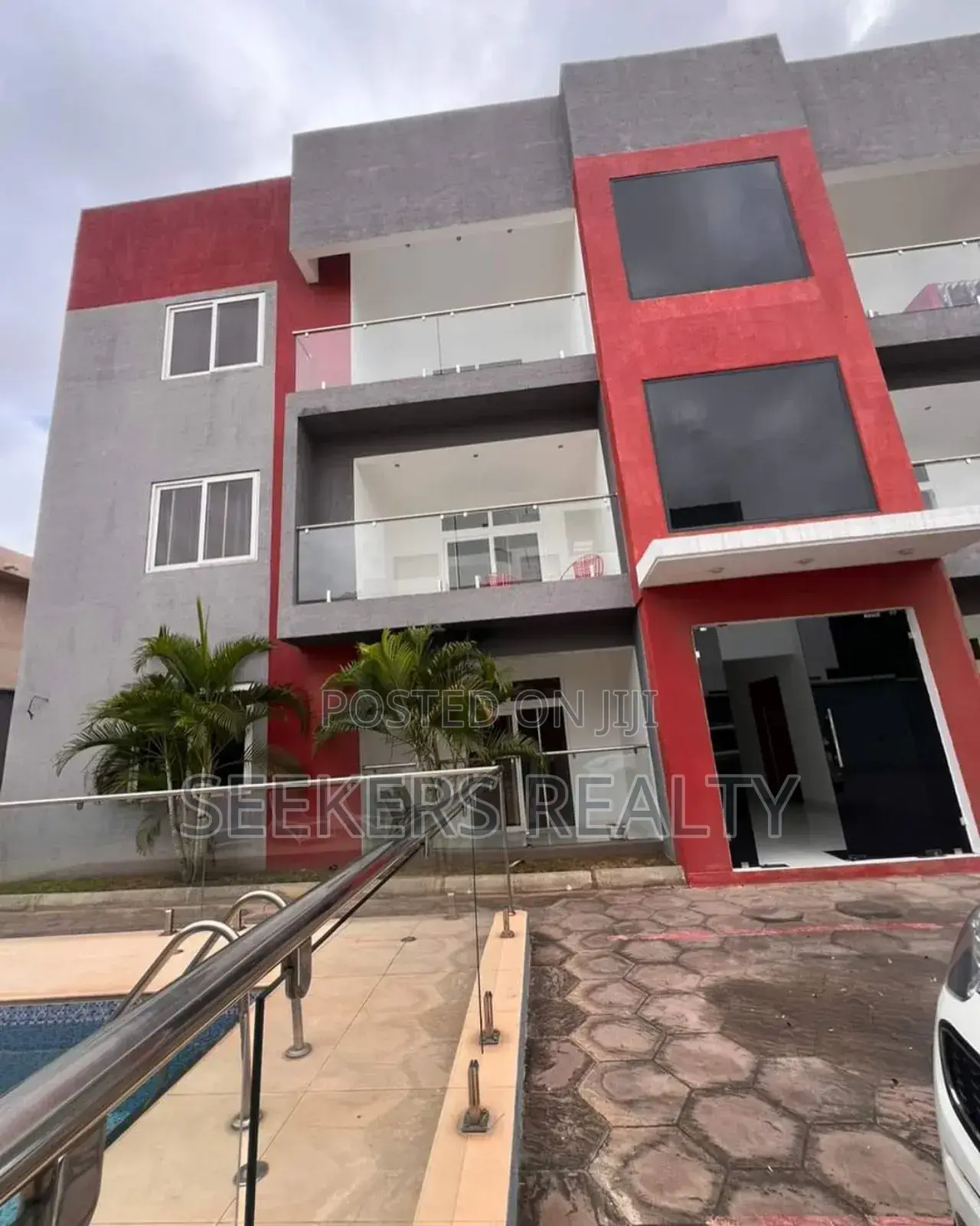 Furnished 3bdrm Apartment in Seekers Realty., Cantonments for rent