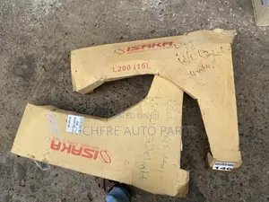 Mitsubishi L200 2015,2016 Fender Pair