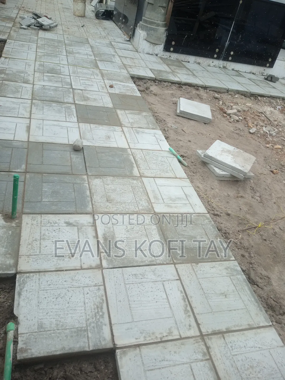 Pavement Slabs and Pavement Blocks Layers