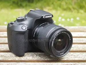 Canon EOS 1300D