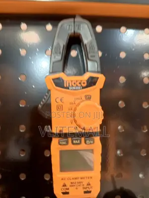 Digital Ac Clamp Meter / 600a - Dcm6003