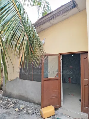 1bdrm Apartment in Hfc Estate Area, Spintex for rent