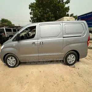 Hyundai Starex 2015 Silver