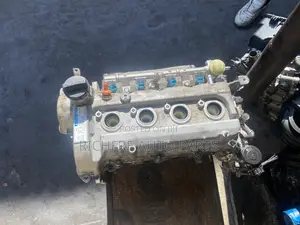 Toyota Vitz 2009,2010 Engine Head