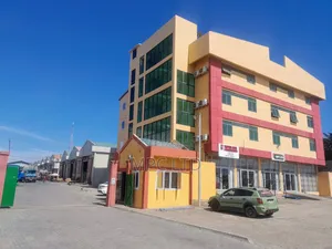 Warehouse for Rent (Tema)