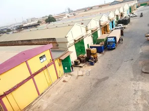 Warehouse for Rent (Tema)