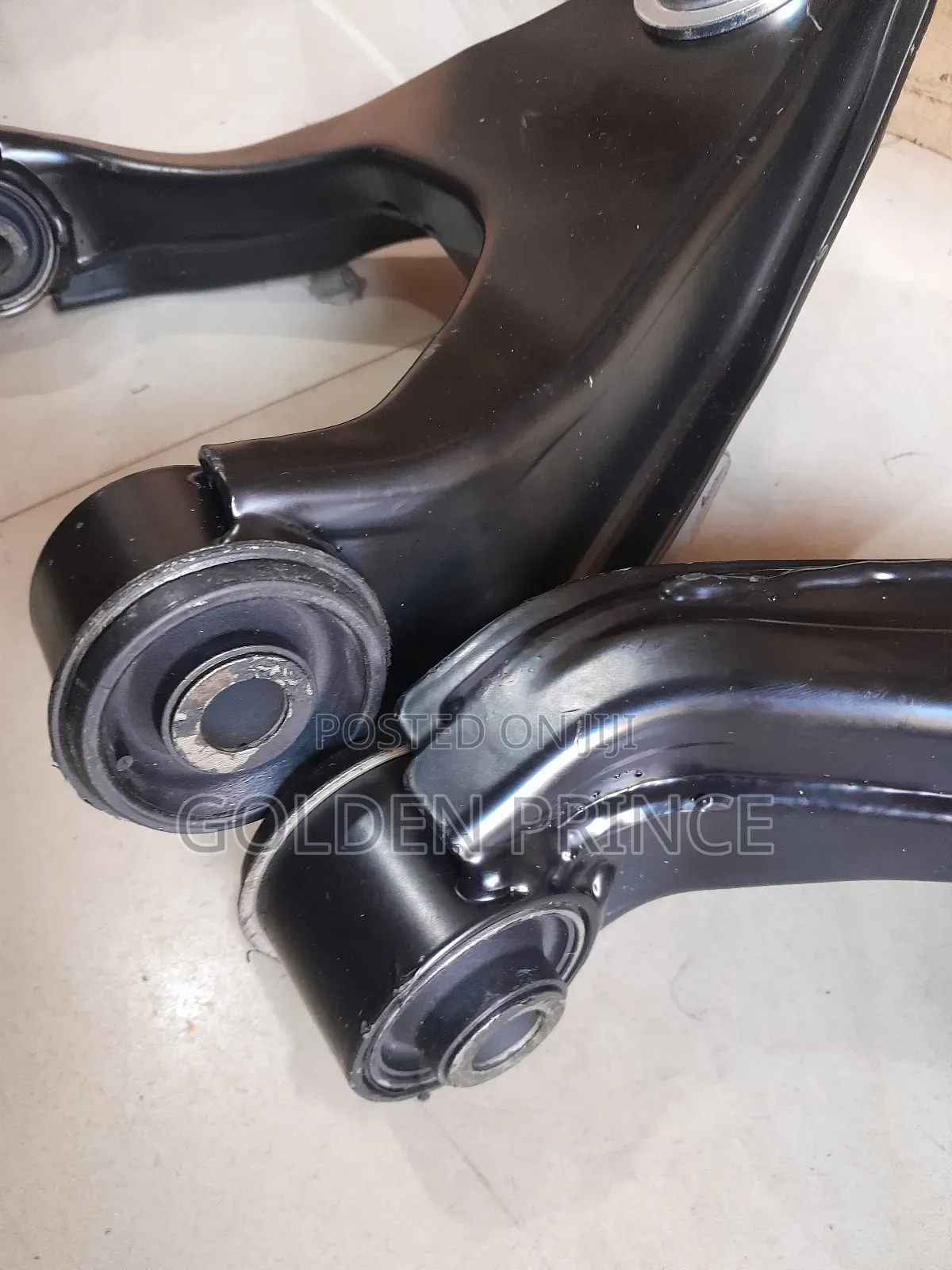 L200/Montero 2019 Upper Arm (2pcs)