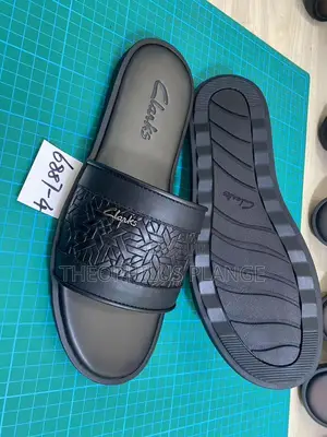 Clarks Mens Slippers