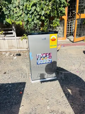 Unique Pearl Single Door Electric Table Top Fridge,Gray
