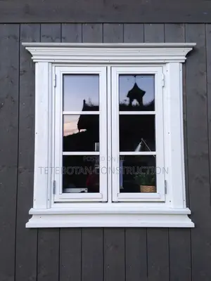 Window Design Decor Molding by Hand Using Mortar