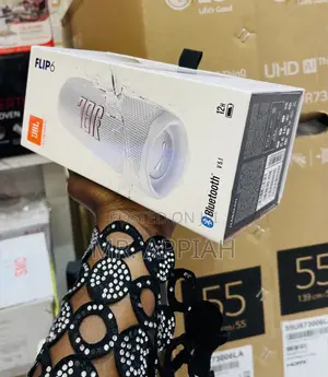 High Quality JBL Flip 6 Portable Bluetooth Speaker(White)