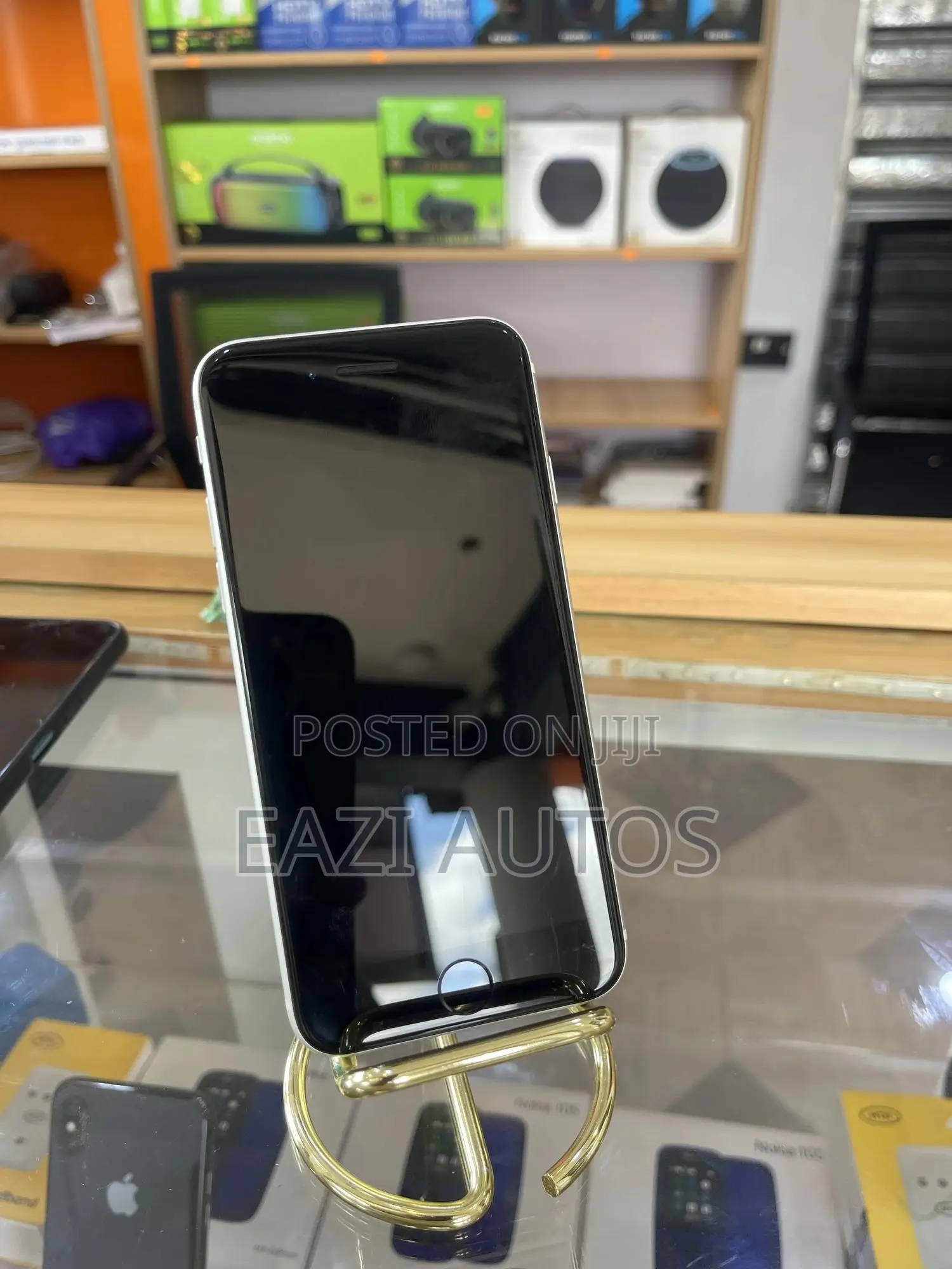 New Apple iPhone SE (2020) 64 GB White