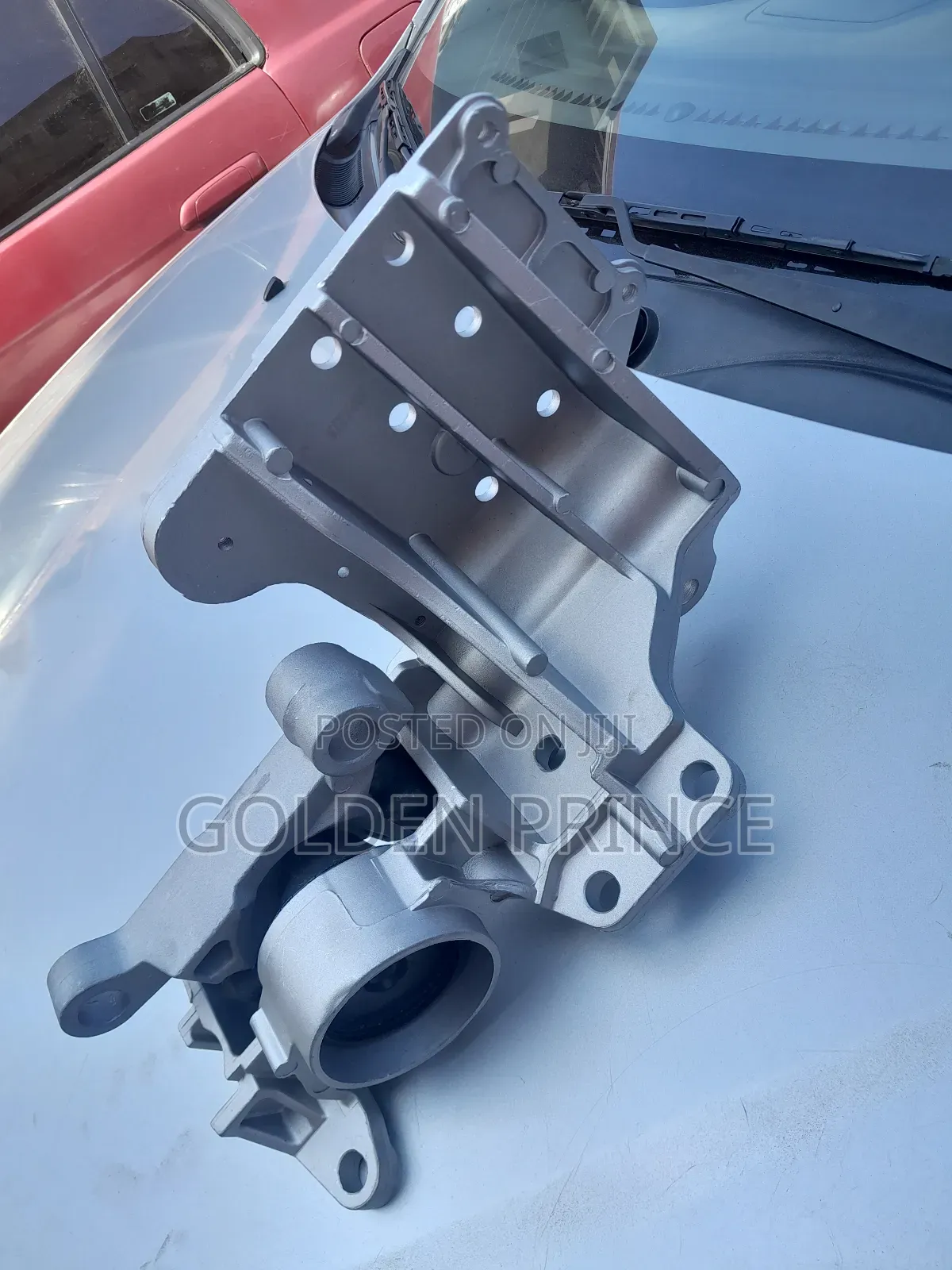 Nissan Qashqai/Sentra Engine Seat (1pc)