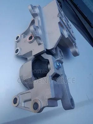 Nissan Qashqai/Sentra Engine Seat (1pc)