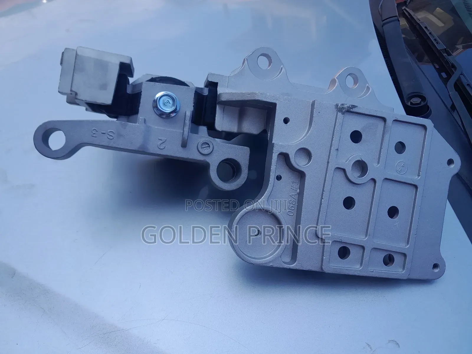 Nissan Qashqai/Sentra Engine Seat (1pc)