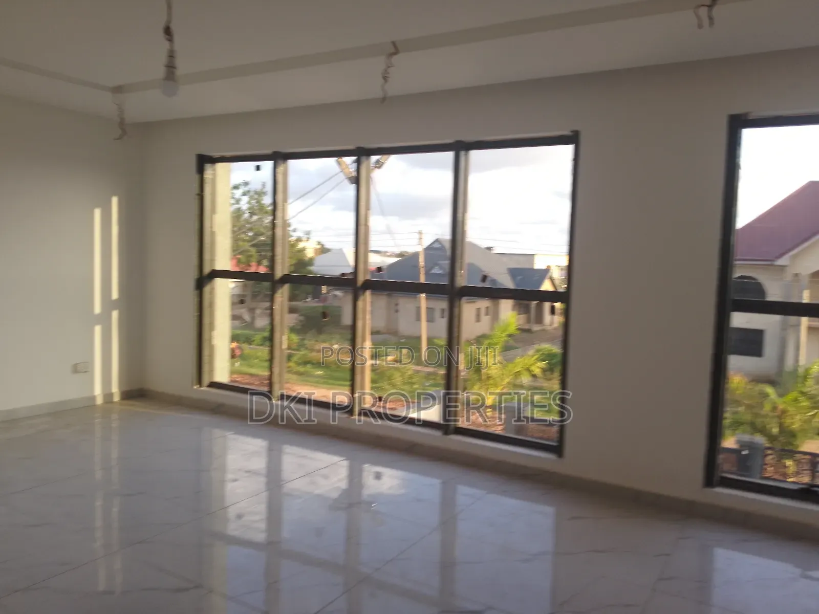 4bdrm House in Dki Properties, New Legon for sale