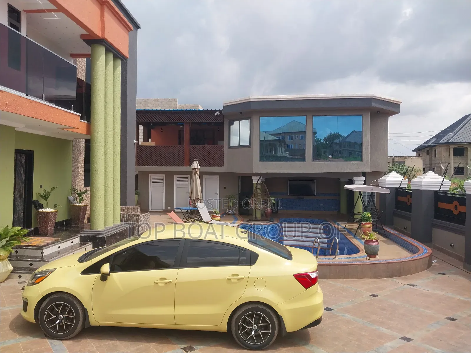 Furnished 7bdrm House in Asuofua - Abrepo Top, Kumasi Metropolitan