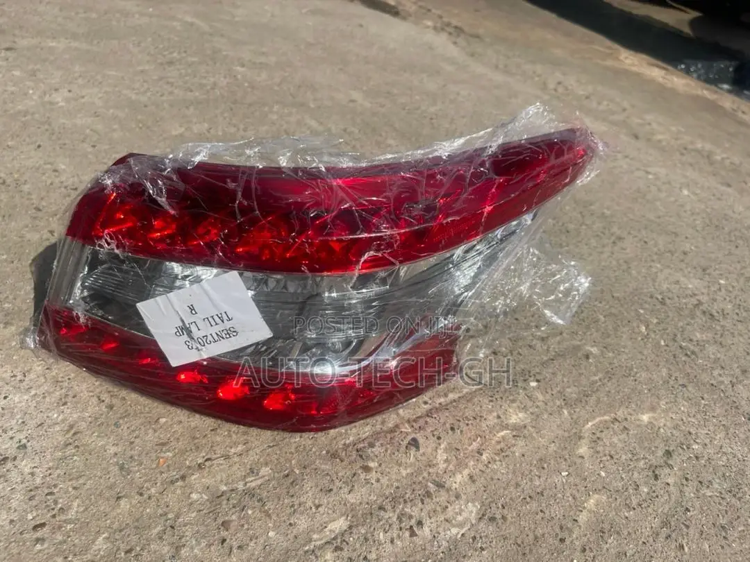 Nissan Sentra 2014 to 205 Taillights