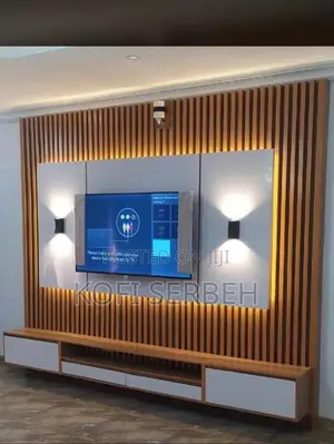 Quality Tv U Tie With Fluted Panel