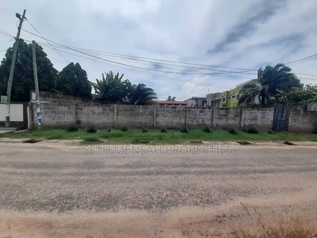 One Plot of Land for Sale at Osu